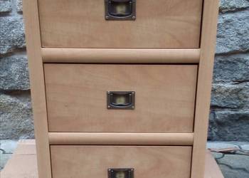 Szafka na dokumenty,rzeczy  b.ładna