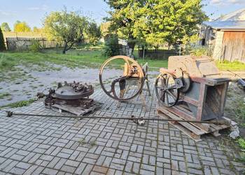 Kierat konny sieczkarnia maszyna młockarnia skansen muzeum
