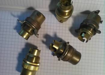 OPRAWKA BAGNETOWA Z GWINTEM M10X1 B15d OMB 15-1
