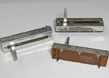 Potencjometr suwakowy 2x47kA Unitra TELPOD