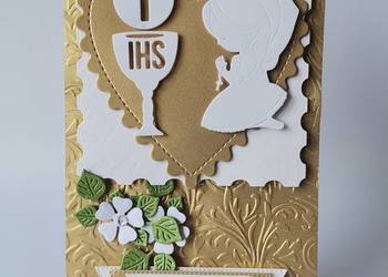 ZAPROSZENIA KOMUNIA DZIEWCZYNKA KLĘCZĄCA KIELICH SERCE B6 ZŁOTO – BIEL