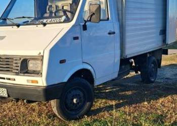 Samochód dostawczy Lublin 2.4