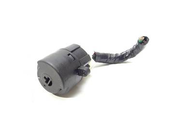 KOSTKA STACYJKI NISSAN NP300 2.5 190KM ZŁĄCZE ZASILANIA, ROZRUCHU