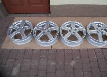 AluFelgi 5Jx15 cali 4x100x54,1 ET35 Oryginalne Toyota Aygo Yaris 3 j.Nowe