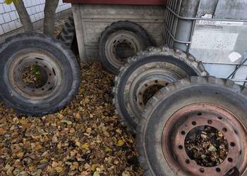 Całe koła do koparki 10.00x20