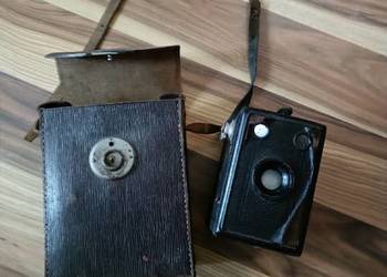 Stary aparat skrzynkowy analogowy zabytek