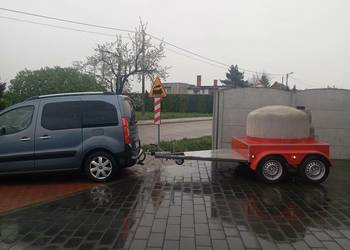 Mobilny piec opalany drewnem do wypieku pizzy