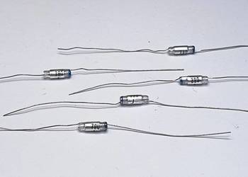Kondensator 680pF 63V KsF Unitra MIFLEX