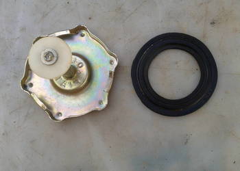 fiat 126p korek wlewu oleju