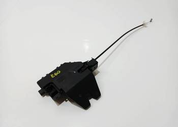 ZAMEK KLAPY BAGAŻNIKA BMW E60 E90 OE 8196401 (4824978)