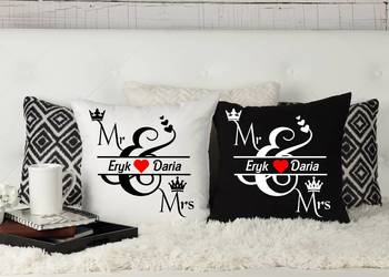 Komplet Poduszka dla par z nadrukiem Mr & Mrs + imiona