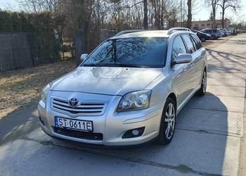 Toyota Avensis 2.0d4d sprzedam zamienie