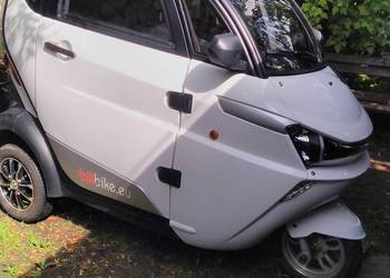 Skuter elektryczny zabudowany J1
