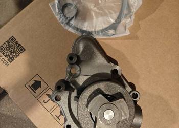 pompa wody ford  kombajnu new holland tx