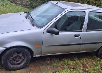 Sprzedam samochód Ford fiesta