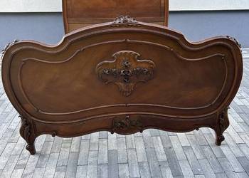 Piękne francuskie łóżko