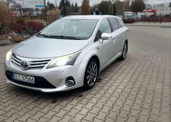 Sprzedam Toyota avensis 2.2 polski salon bezwypadkowa full opcja
