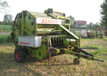 Prasa rolująca  CLAAS ROLLAND 44