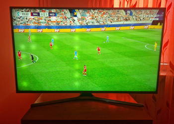 Telewizor 50" Smart 4K UHD SAMSUNG, Bluetooth, Wi-Fi, LAN, gratis słuchawki