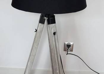 Lampa podłogowa trójnóg Ventaqe