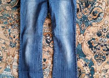Jeansy niebieskie w rozmiarach S/M