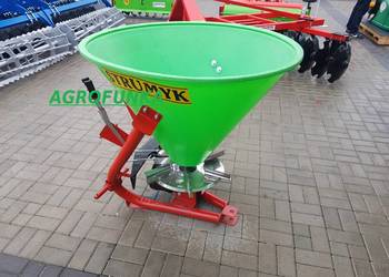 Rozsiewacz nawozu lejek STRUMYK 500l NOWY