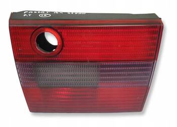 LAMPA Prawy VW Passat B4 sedan TYLNA tył pasażera Przyciemniona w klapę