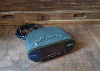 Zegar elektroniczny z radiem i budzikiem Sony dream machine ICF-C211