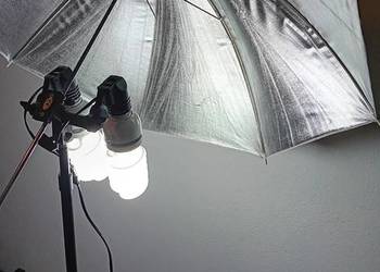 Lampa studyjna fotograficzna.