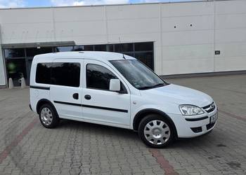 Opel Combo 1.6 b Cosmo osobowy super stan