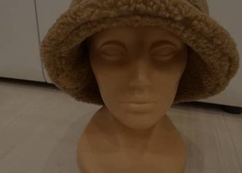 Czapka Kapelusz Bucket ze Sztucznego Baranka Futrzana Camelowa H&M