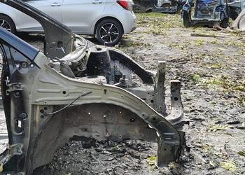 ĆWIARTKA PODŁUŻNICA PRAWY PRZÓD HONDA CR-V CRV IV