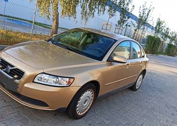 Samochód Volvo S40, silnik 2,0, diesel z 2007 r