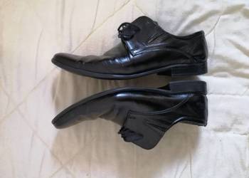 Wizytowe skórzane buty do garnituru