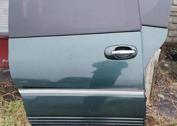 Chrysler Voyager drzwi przesowne prawe