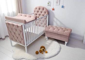 Łóżeczko dla niemowlaka tapicerowane 120x60 pikowane różowe przewijak