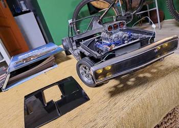Dodge Harger R/T złożony w połowie, sprzedam jak za darmo