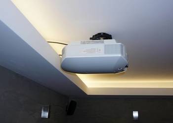 Instalacja oraz konfiguracja sprzętu audio video, wideokonferencyjnego