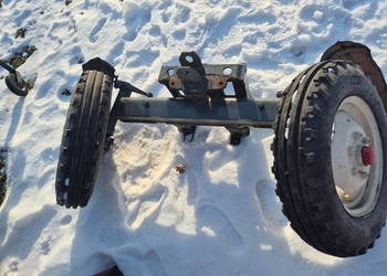 Przednia oś Ursus C-330 kołyska, koła, błotniki, zaczep