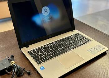 Laptop ASUS X540L 15,6 " Intel Core i3 4 GB / 1000 GB czarny