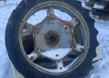 Sprzedam felgi do ciagnika