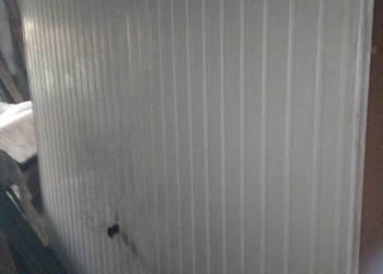 Drzwi garażowe uchylne - drzwi - okno