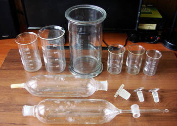 Szkło laboratoryjne dla chemika. Zestaw mały chemik