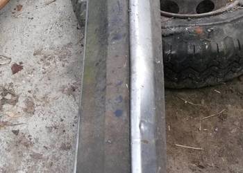 Zderzak listwa mocowanie czesci przedni Mazda 929 81r