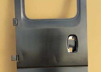 IVECO DAILY VI 2014 DRZWI LEWE TYŁ DOKA DUBEL