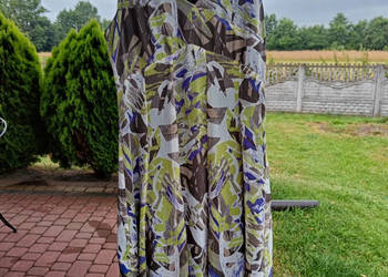 Długa sukienka we wzór r. M / L