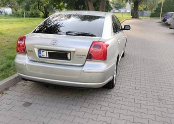 TOYOTA  AVENSIS 2,2 6 BIEGOWA