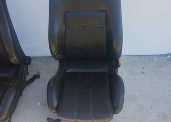 Fotele VW Passat skora