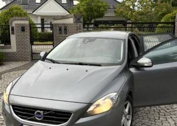 VOLVO V40 1.6 DIESEL - 2015