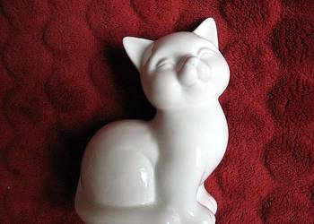 Kot - biały kotek - Figurka średnia - porcelana - 12 x 9 x 6 cm